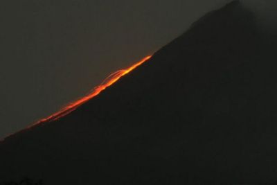 Jumat Ini, Gunung Merapi Luncurkan Guguran Lava ke Arah Tenggara