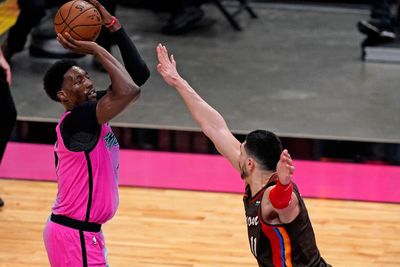 FOTO: Portland Trail Blazers Tundukkan Miami Heat 125-122