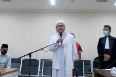 HRS saat Sidang: Saya Khawatir Adzan akan Difitnah, Segeralah Bertaubat sebelum Kena Azab