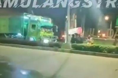 Sejumlah Bocah Stop Truk di Jalan, 1 Orang Tewas, Diduga Aksi Nekat Ini Demi Konten