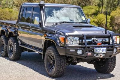 Melihat Tampilan Land Rover Dirombak Menjadi Truk 6x6!