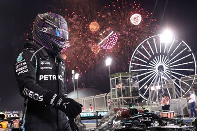 F1 Bahrain 2021: Lewis Hamilton Berhasil Finish di Posisi Pertama!