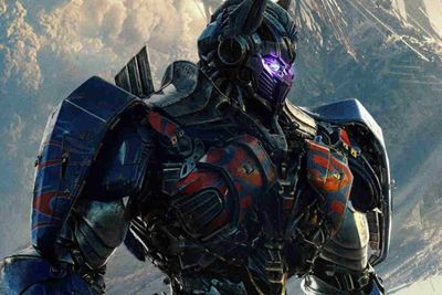 Film Terbaru Transformers Akan Diarahkan Oleh Angel Manuel Soto