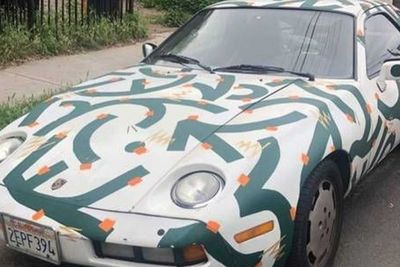 Mengintip Tampilan Karya Seni pada Porsche 928, Dijual Sangat Murah!