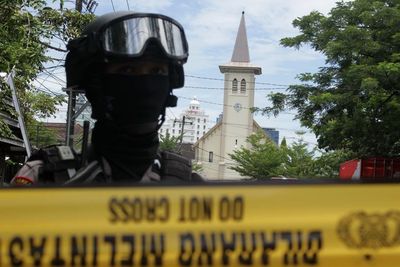 Jokowi Sebut Negara Menjamin Biaya Pengobatan Korban Bom Gereja Katedral di Makassar
