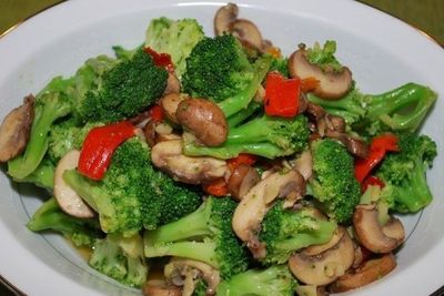 Resep Tumis Ayam Jamur dan Brokoli Yang Rasanya Lezat