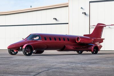 Mobil Limo dengan Bodi Pesawat Jet Ini Sedang Dilelang, Lepas Harga Rp72,6 Miliar!