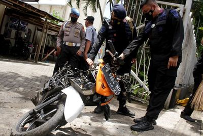 Update: 32 Terduga Teroris Ditangkap Pasca Bom Makassar