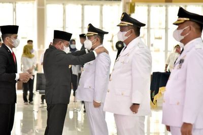 Gubernur Edy Lantik Pejabat Bupati 3 Kabupaten yang Melakukan Pemungutan Suara Ulang