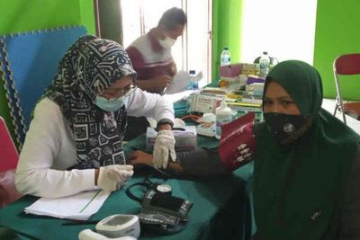 Pengungsi Kebakaran Kilang Minyak Balongan Mulai Keluhkan Ispa