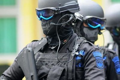 Densus 88 Geledah Rumah Terduga Teroris, Warga Tak Boleh Melihat Apa yang Terjadi