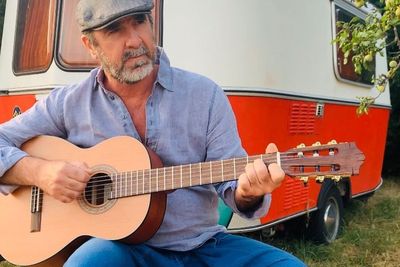 Bintangi Film Propaganda China Tentang Uighur, Legenda Man United, Eric Cantona Dikecam