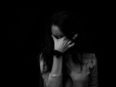 Begini Cara Membedakan Rasa Sedih Biasa dengan Sedih karena Gangguan Mental