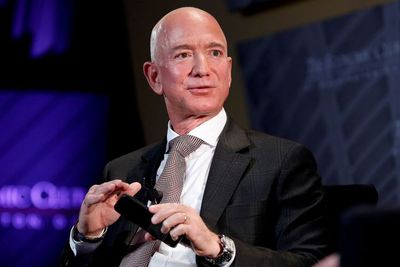 Jeff Bezos Masih Jadi Orang Terkaya di Dunia dengan Harta Rp2.500 Triliun!
