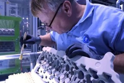Mesin Formula 1 Dicetak dengan 3D Printing, Tapi...