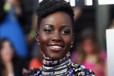Lupita Nyong o Sulit Membicarakan Chadwick Boseman pada Masa Lampau !