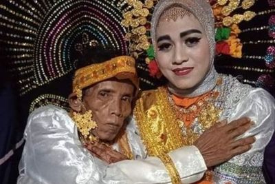 Cinta Tak Kenal Usia, Pria 58 Tahun Nikahi Gadis 19 Tahun di Sulsel
