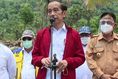 Kunjungi NTT, Jokowi: Korban Meninggal Bencana Banjir Bandang saat Ini 163 Orang