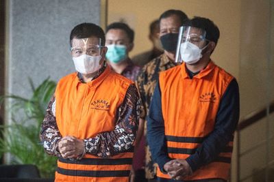 Jadi Tersangka Dugaan Korupsi Bansos, KPK Tahan Bupati Bandung Barat dan Anaknya