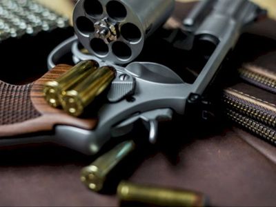 Polisi Cirebon yang Terlibat Peredaran Bebas Senpi Disebut Masih Berdinas Seperti Biasa