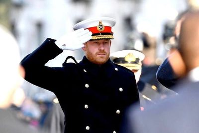 Meghan Markle dan Pangeran Harry Beri Penghormatan kepada Pangeran Philip