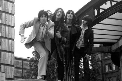 Peristiwa 10 April: Gunung Tambora Meletus hingga Pembubaran The Beatles