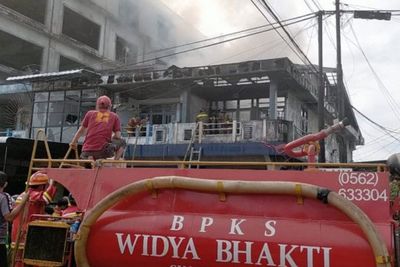 Pasutri Tewas Terpanggang, Petugas Damkar Gagal Selamatkan Korban karena Tersengat Listrik