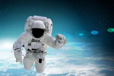 Bagaimana Cara Astronot Muslim di Stasiun Antariksa Jalankan Ibadah Puasa?