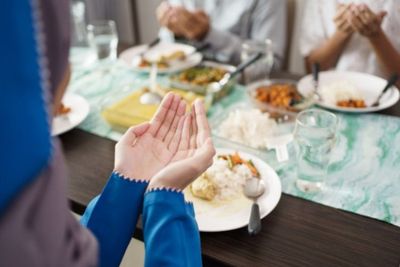 Fatwa MUI: Buka Puasa Bersama di Masjid hingga Kantor Boleh, Asal...
