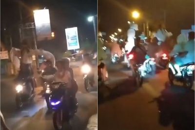 Momen Kocak Pemuda Pemuda Berkostum Pocong Ikut Keliling Bangunkan Sahur
