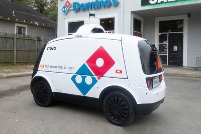 Di Texas, Domino s Pizza Sudah Antar Pesanan Gunakan Kendaraan Otonom!