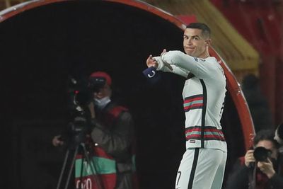 Wasit yang Anulir Gol Ronaldo Dihantui Rasa Bersalah dan Frustasi, Kini Dipecat