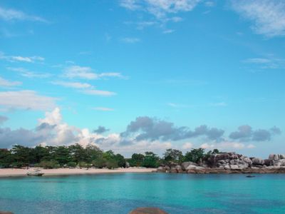 8 Tempat Wisata di Bangka Belitung Terbaru 2025 Cocok Untuk Liburan