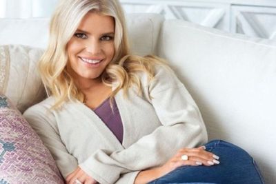 Jessica Simpson Jadi Introvert Usai Hadapi Rasa Malu Intens