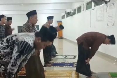 Heboh Salat Tarawih Tercepat di Pesantren Indramayu, 23 Rakaat Cuma 6 Menit!