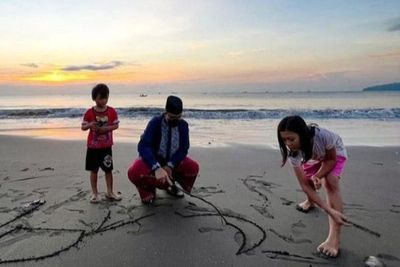 Ceritakan Tentang Kehangatan Keluarga, Unggahan Anies Baswedan Bikin Netizen Sedih