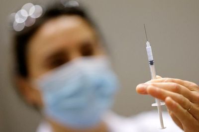 Penerima Vaksin Pfizer Kemungkinan Membutuhkan Dosis Ketiga dalam Setahun