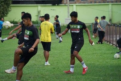 Menjaga Kebugaran, Skuad PSMS Kembali Latihan di Kebun Bunga Medan setelah Liburan Sepekan