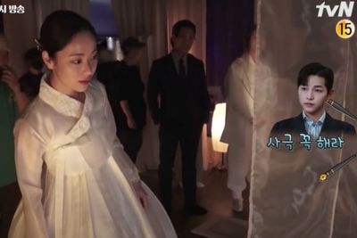 Syuting Vincenzo, Song Joong Ki Terpesona Lihat Jeon Yeo Bin Cantik Pakai Hanbok