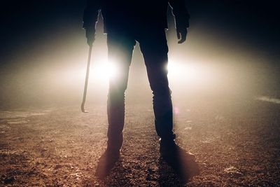 Gelap Mata Usai Istri Ngaku Selingkuh, Suami Tusuk Leher Istrinya Tapi Langsung Nyesal