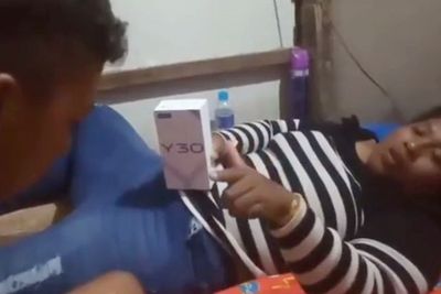 Viral Ibu yang Ajukan Syarat Sebelum Berikan HP Baru ke Anaknya, Bikin Netizen Trenyuh