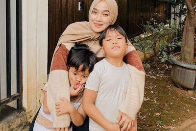 Seru-seruan Bareng Anak Pasca Cerai dari Ayus, Ririe Fairus Dapat Banyak Semangat