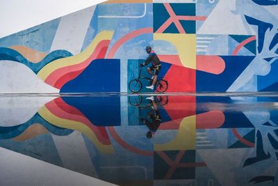 FOTO: Menunggu Waktu Berbuka Puasa di Velodrome