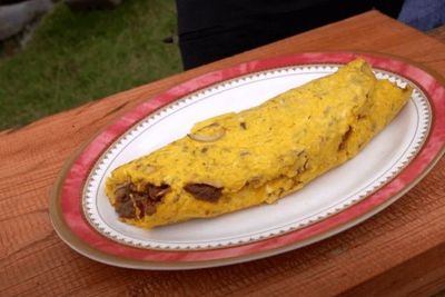 Coba Buat Omelet Rendang Yuk Guys!