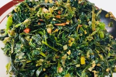 Mau Buat Tumis Daun Pepaya Tanpa Rasa Pahit? Ini Resepnya