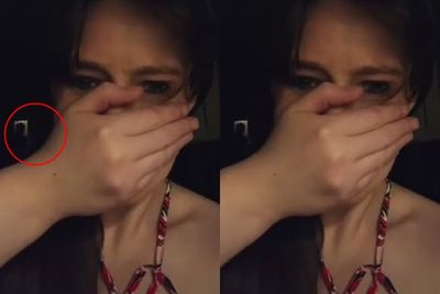 Wanita Ini Ketakutan Setelah Melihat Sosok Hitam Berdiri di Belakangnya saat Buat Video