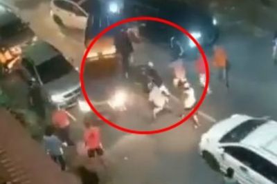 Menegangkan! Mobil Petugas Bea Cukai Dilempari Batu saat Cegat Pembawa Rokok Ilegal
