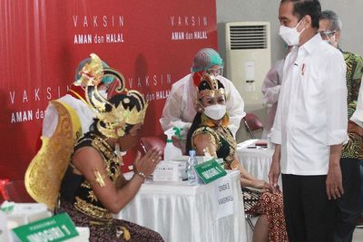 Vaksin Nusantara Didukung Anggota DPR, Jokowi: Masak Politikus Ngurusin Vaksin