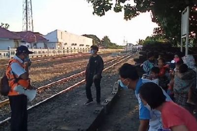 Ngabuburit di Perlintasan Kereta, 2 Anak Tertabrak KA Gajayana