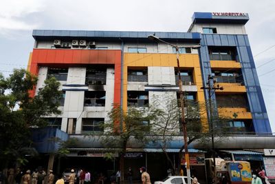 Kebakaran Rumah Sakit di India Menyebabkan 13 Pasien Covid-19 meninggal